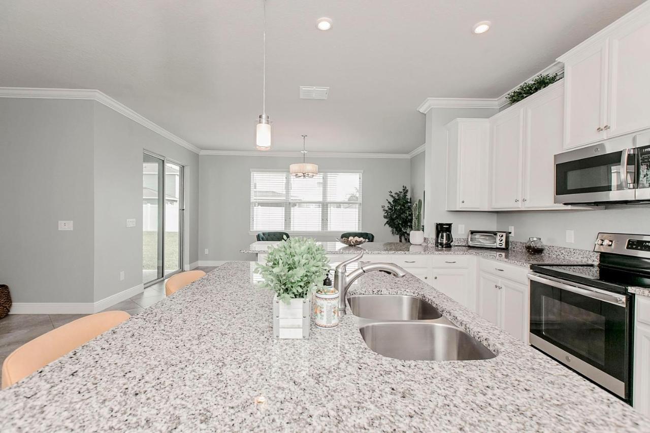 Spacious 4 Bed Home Near Orlando Gated Pool Access Sanford Eksteriør bilde